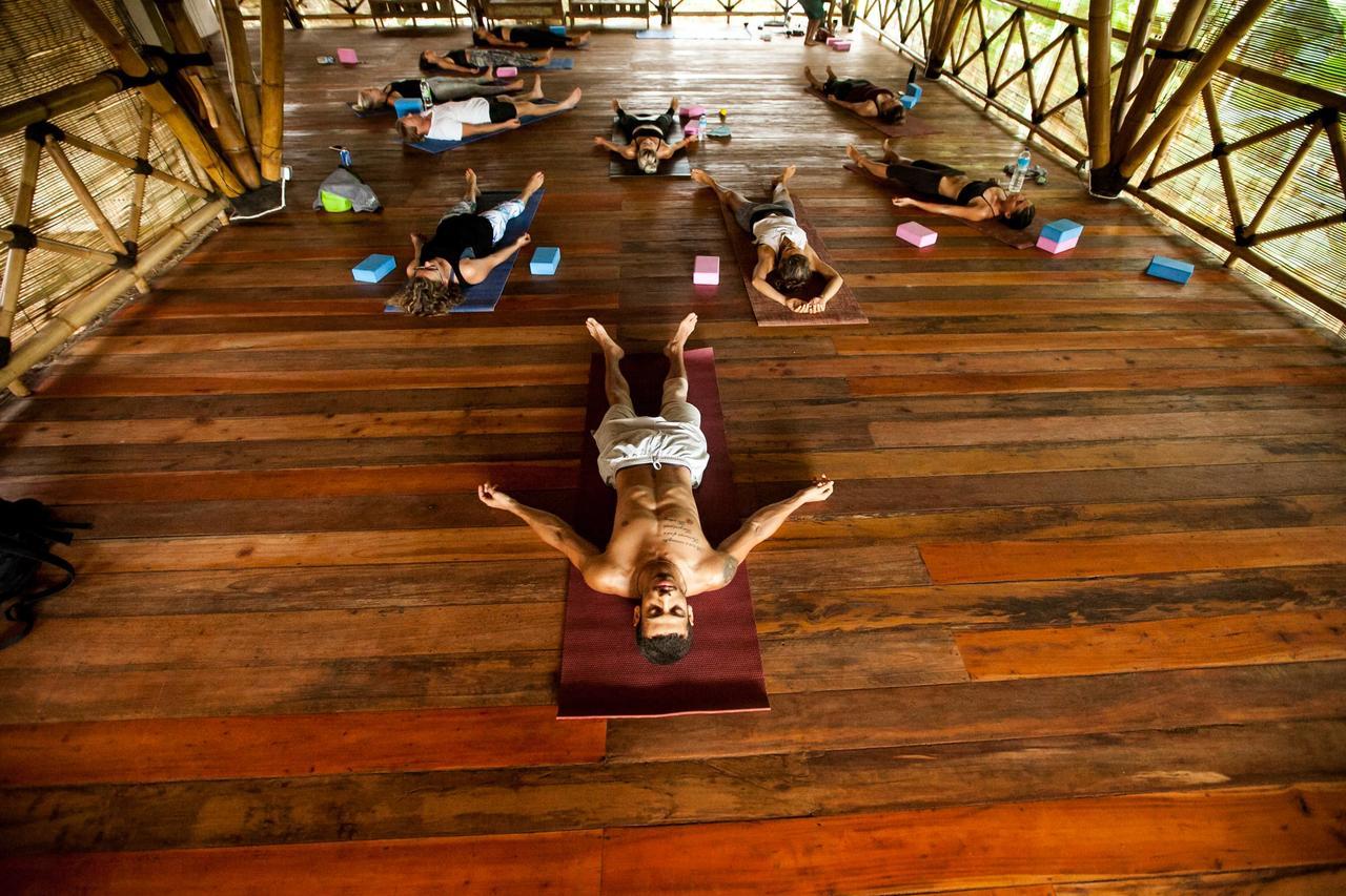 Flowers&Fire Yoga Garden Gili Air Buitenkant foto