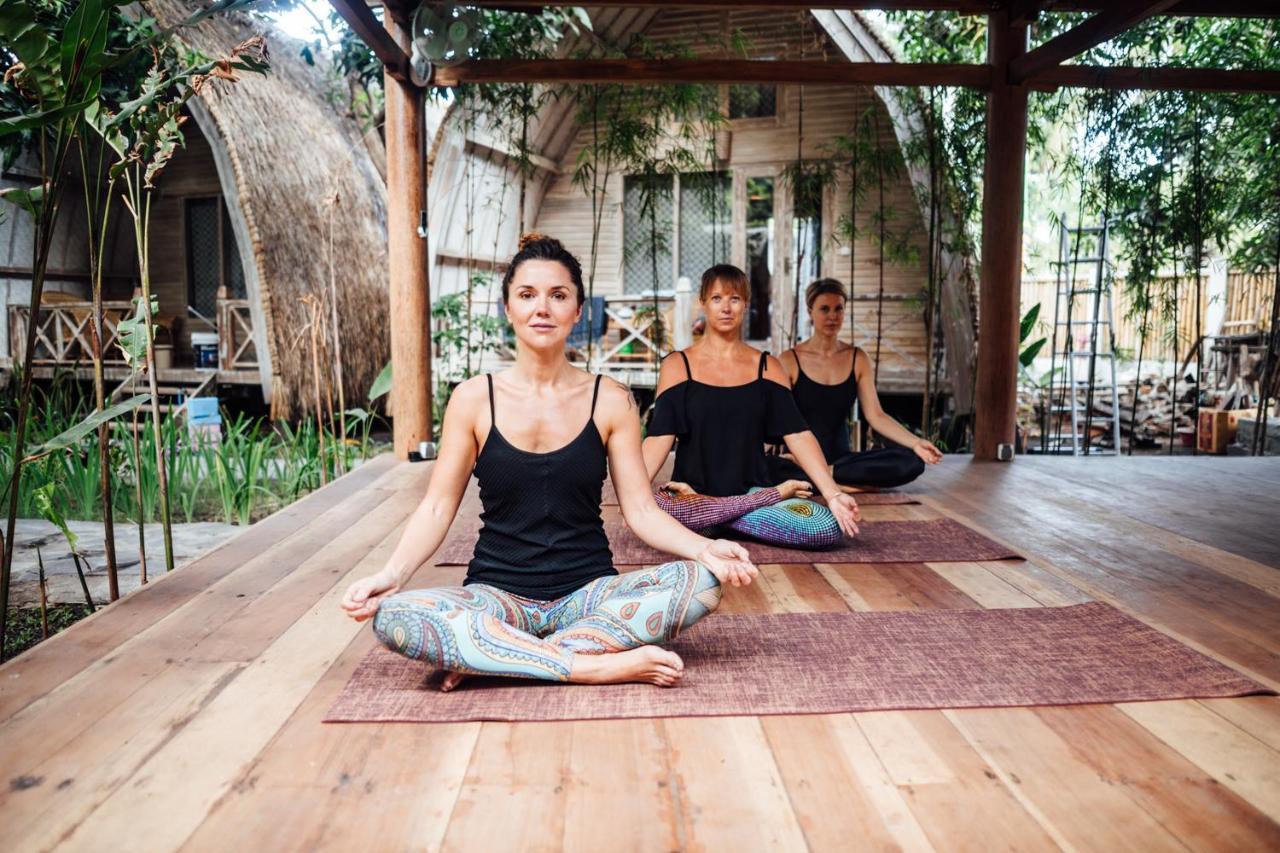 Flowers&Fire Yoga Garden Gili Air Buitenkant foto